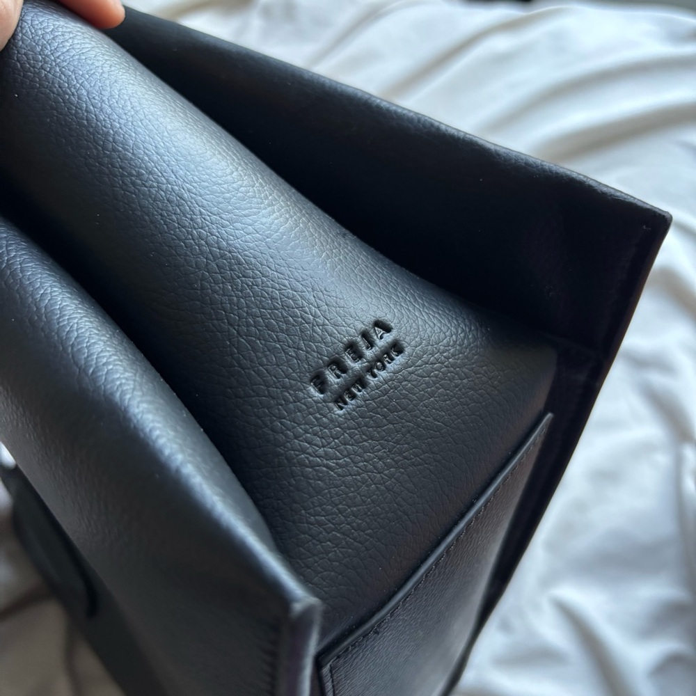 Freja Paloma Tote Bag in Black - Picture 9 of 11